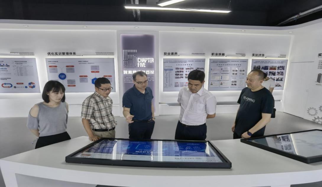  寧?？h人民政府副縣長(zhǎng)應(yīng)國(guó)邦調(diào)研 “三位一體，四方聯(lián)動(dòng)”產(chǎn)教融合育人模式